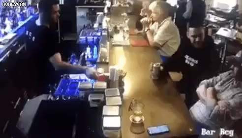 바텐더 3년이면 독심술사가 된다