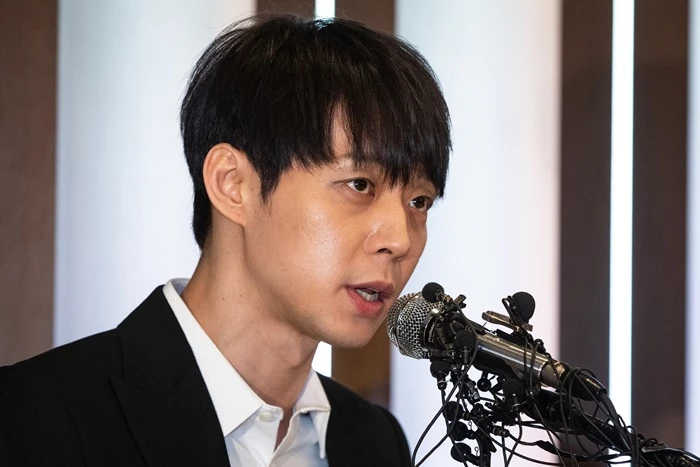 감옥 다녀와 '은퇴'하고 봉사하며 살겠다던 박유천 근황
