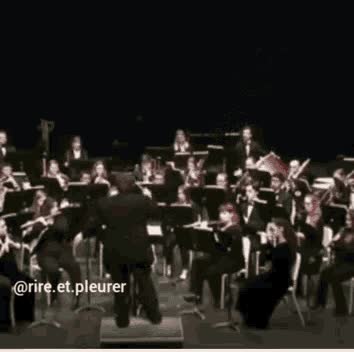 큰북 연주자의 황당한 실수